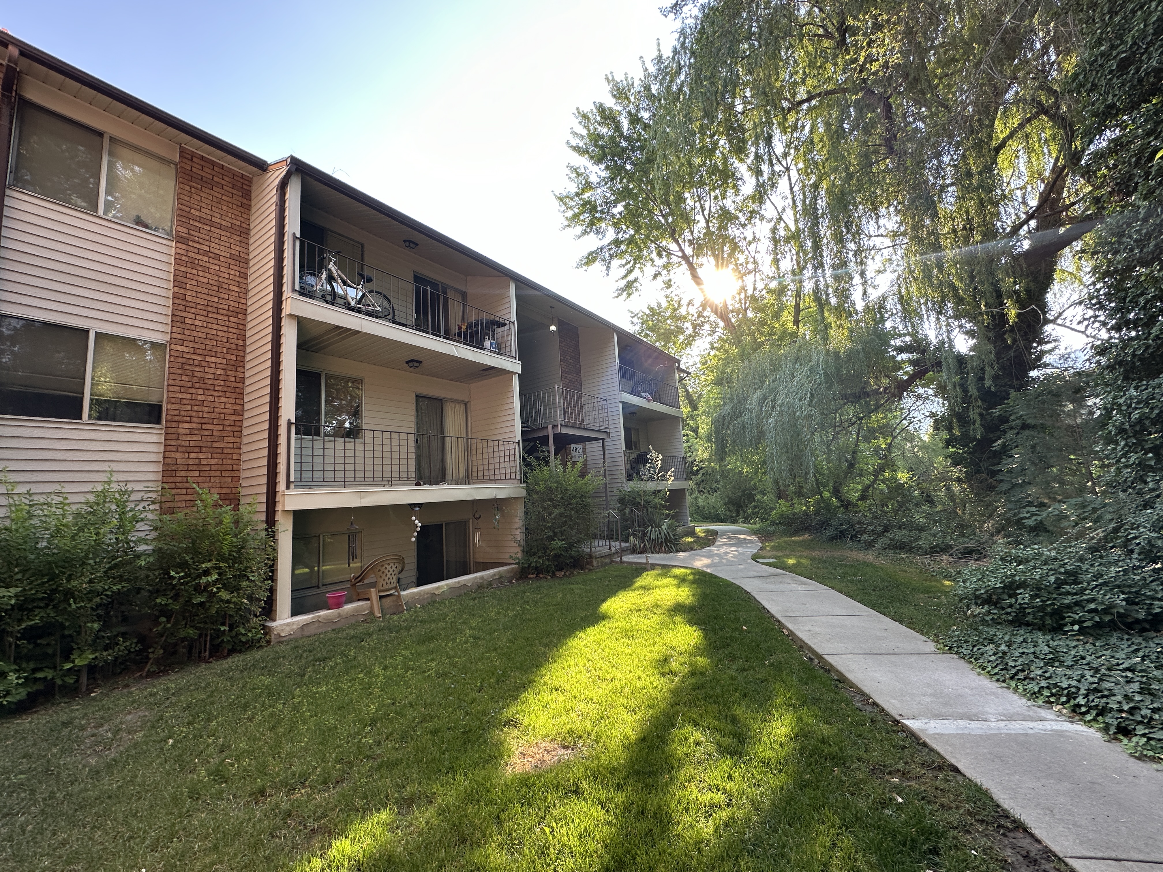 Brookside Apartments exterior, Holladay UT